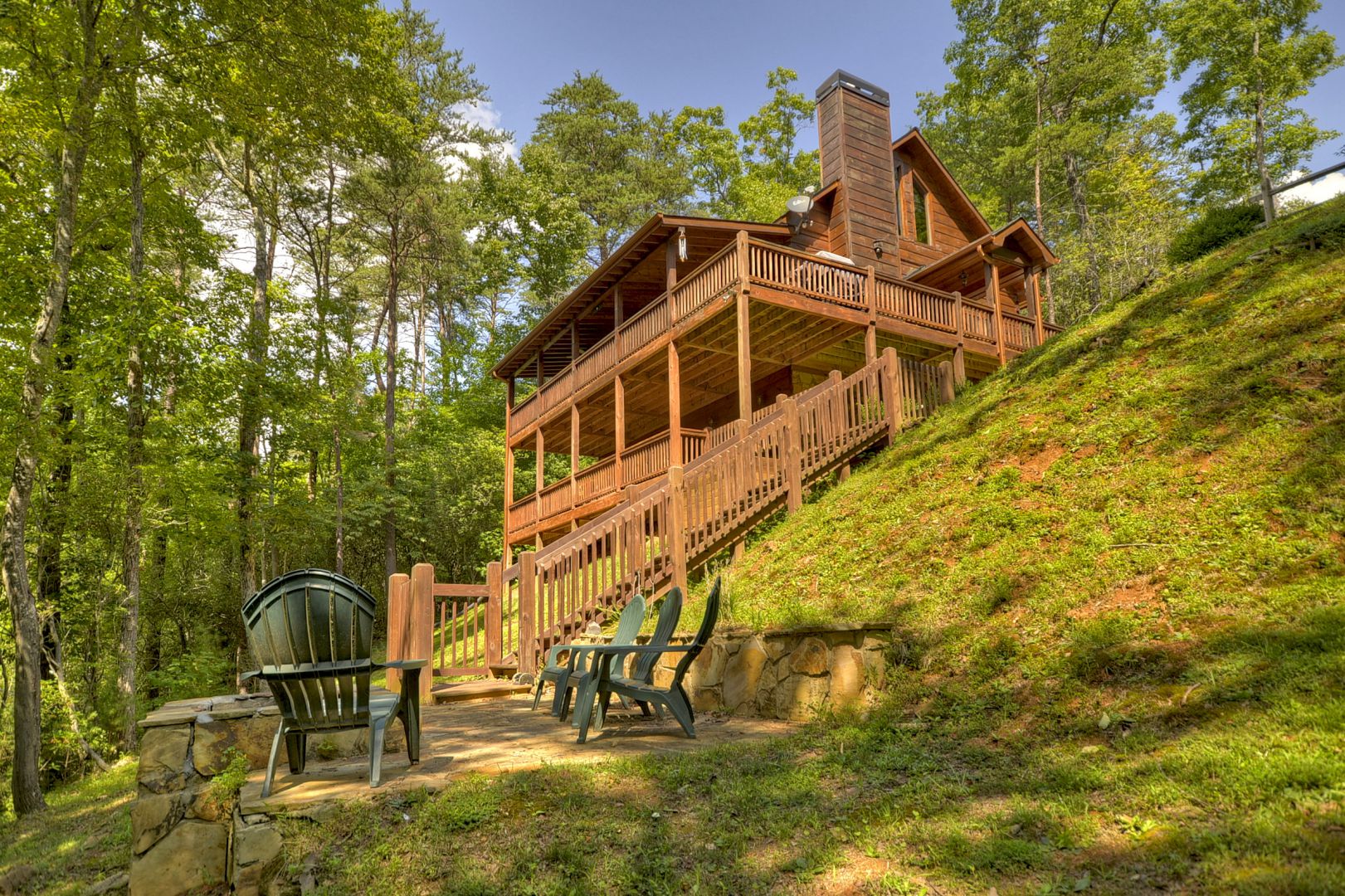 Huckleberry Ridge Rental Cabin