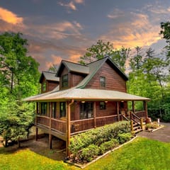 Serenity Acres | Pet Friendly | Hot Tub | Fire Pit
