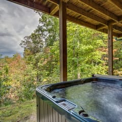 Treetops | Hot Tub | Fire Pit | Pool Table