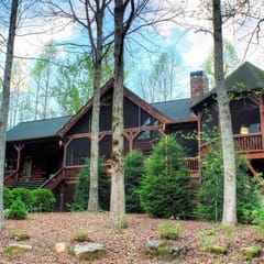 Black Bear River Lodge- Pet Friendly, Creek Access