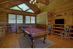 Fox Run Lodge- Hot Tub, Pool Table, Fire Pit - Image 5