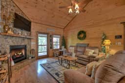 Squirrels Hideaway | Fire Pit | MTN Views - Image 4