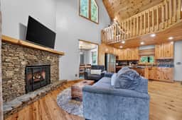 Bigfoot's Solitude-Game Room,Outdoor Firepit,Grill - Image 4