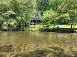 Troutlandia|Pet Friendly, Fish From Cabin, Hot Tub - Image 3