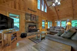 Go Fish | Creek Front | Pool Table | Fire Pit - Image 5