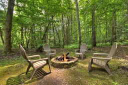 Gone Fish Inn| Creek Frontage| Hot Tub| Pool Table - Image 5