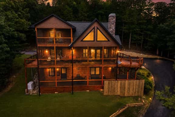 Shepherd's Sky View | MTN Views | Pool Table - Image 1