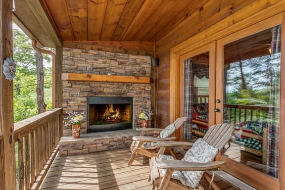 Dogwood Cabin- Hot Tub, Outdoor Fireplace, Grill - Image 3