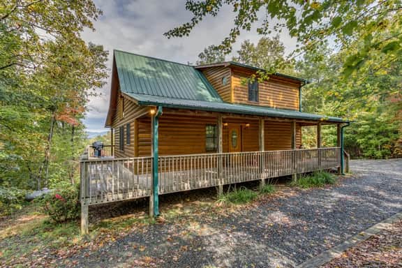Treetops | Hot Tub | Fire Pit | Pool Table - Image 2