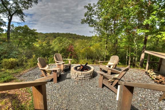 Blueberry Hill- Fire Pit, MTN Views, Grill - Image 4