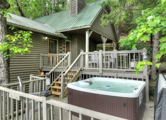 Cabin in Blue Ridge: Hot Tub|Fire Pit|Fooseball - Image 1