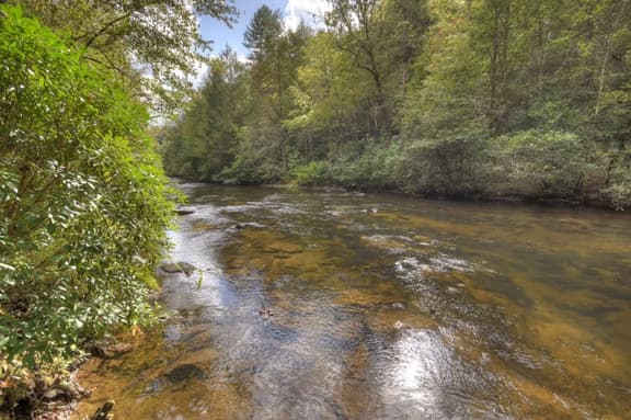 Fade Away on Fightingtown- Hot Tub, Creekside - Image 1