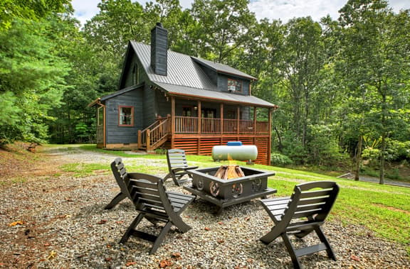 Bigfoot's Solitude-Game Room,Outdoor Firepit,Grill - Image 1