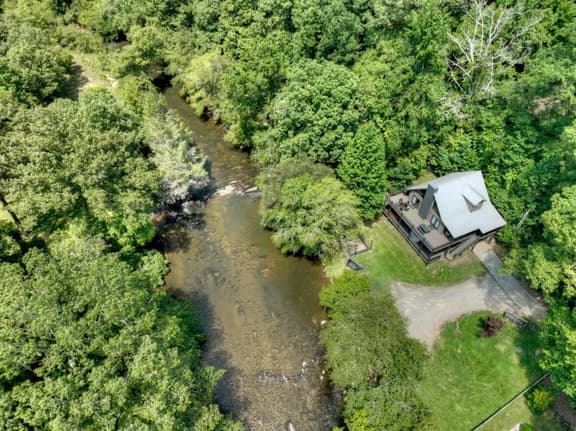 Troutlandia|Pet Friendly, Fish From Cabin, Hot Tub - Image 1