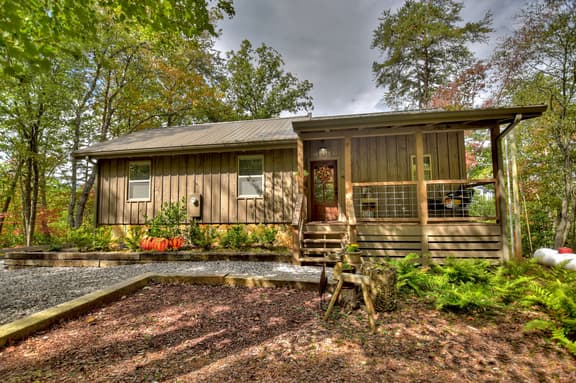 Blueberry Hill- Fire Pit, MTN Views, Grill - Image 1
