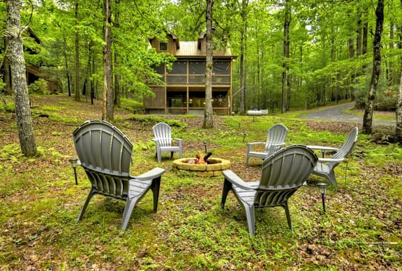 Mountain Lake Delight- Pet Friendly | Hot Tub - Image 1