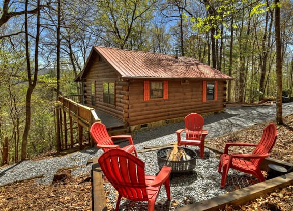 Mountain View Retreat | Fire Pit | Mtn Views - Image 1