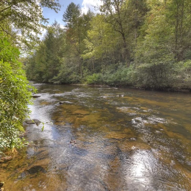 Fade Away on Fightingtown- Hot Tub, Creekside